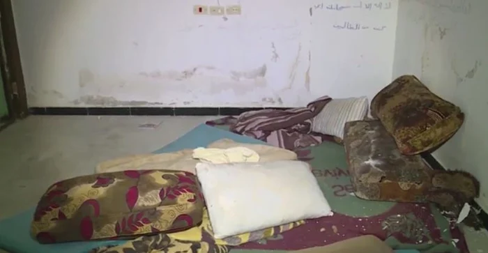 
    Mâncarea era pusă în boluri pentru animaleFoto: captură video  