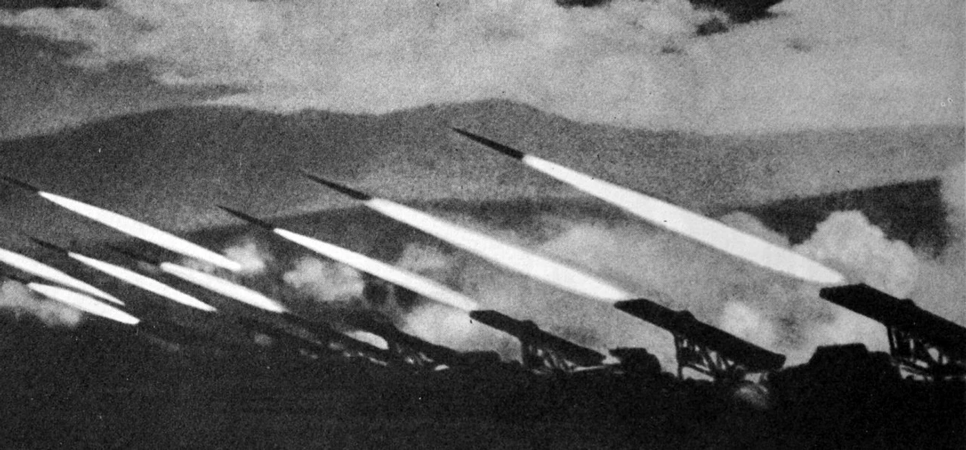 Aruncătoare de proiectile reactive Katiușa, supranumite „orgile lui Stalin” (© Getty Images)