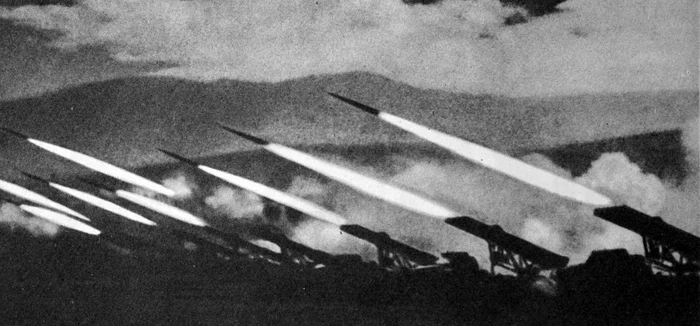 Aruncătoare de proiectile reactive Katiușa, supranumite „orgile lui Stalin” (© Getty Images) 