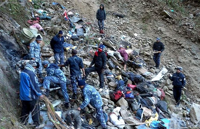 Un autocar plin cu pasageri s-a răsturnat şi a căzut într-o prăpastie FOTO Arhivă aljazeera.com