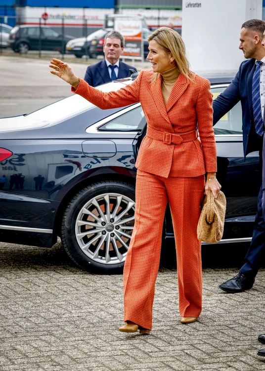 Regina Máxima în portocaliu, Profimedia (3) jpg