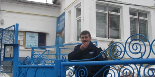 Un jandarm din Piatra Neamţ se arată îngrijorat că va trebui să lucreze în alt sediu