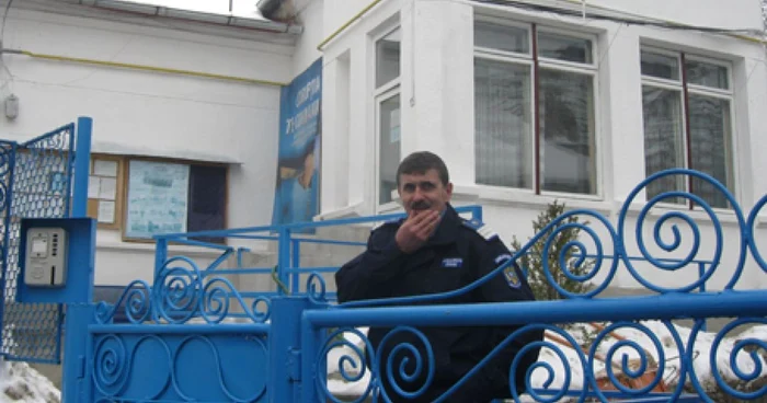Un jandarm din Piatra Neamţ se arată îngrijorat că va trebui să lucreze în alt sediu