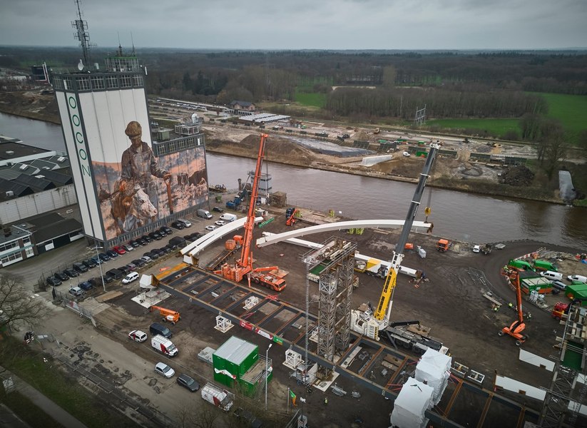 Doi morţi şi doi răniţi în urma prăbuşirii unui pod în construcţie în Olanda VIDEO