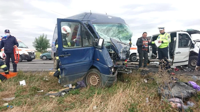 slobozia accident cumplit pe DN2 foto isu ialomita