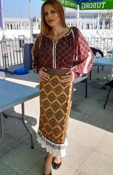 Valentina Ionescu, în costum popular foto: Facebook 