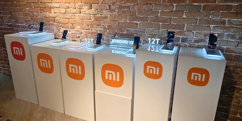 Lansare seria Xiaomi 12T în România jpg
