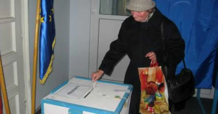 Târgu-Mureş:Pensionarii au fost primii la vot