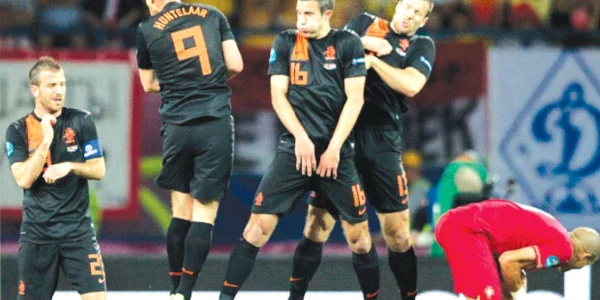 Olandezii au pierdut şi cu Portugalia, 1-2, şi au fost eliminaţi de la Euro încă din faza grupelor
