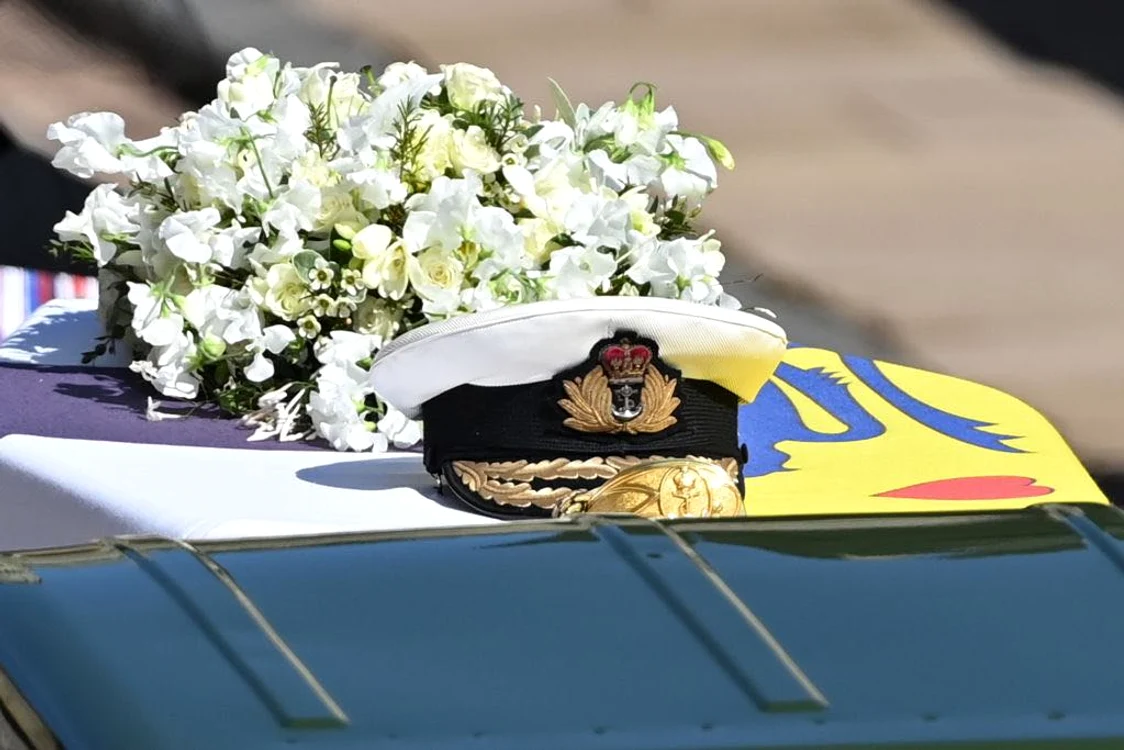 
    Care este semnificația florilor alese de Regină pentru coroana funerară a Prințului Philip  