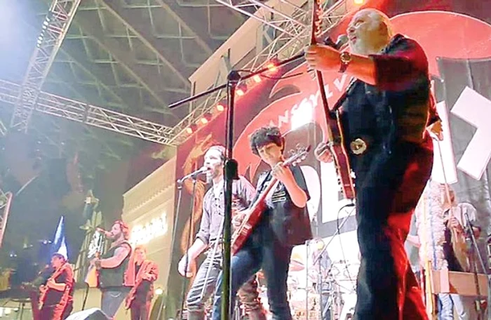 Trupa Phoenix, invitată să cânte în primul concert după relaxarea restricțiilorfoto: arhiva Click!