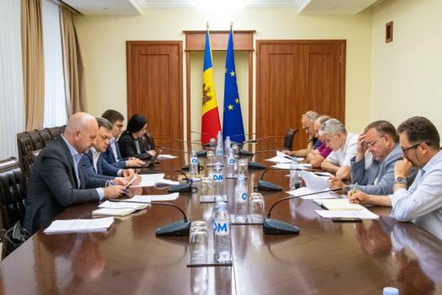 Protest cu tractoare în fața Guvernului de la Chișinău. Ce revendicări au fermierii moldoveni