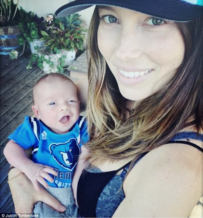 27c1e8fd00000578 3046403 welcome to the world justin timberlake has shared the first phot a 2 1429515466589 jpeg