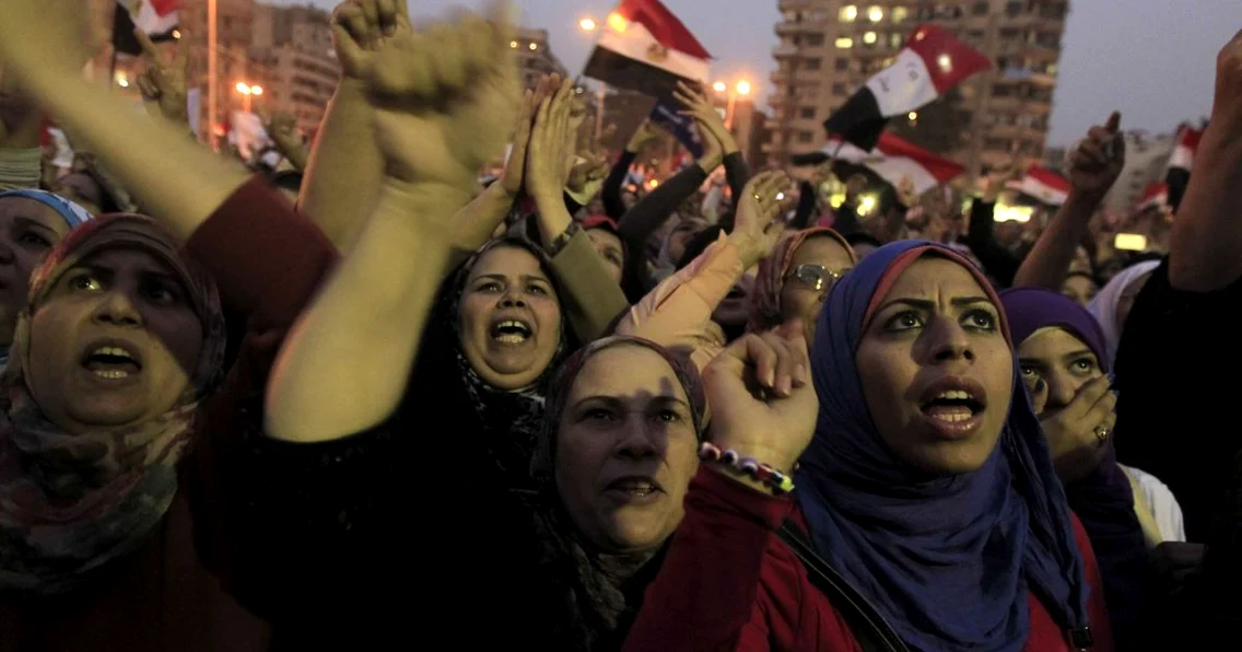 Mii de egipteni au protestat noaptea trecută la Cairo. FOTO