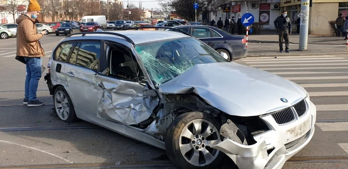 accident tramvai cu bmw ploiesti foto diana frincu