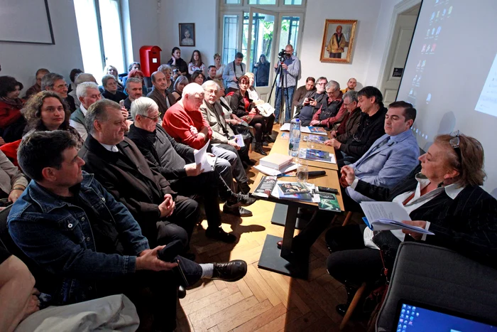 
    Soţia jurnalistului a lansat două carţi ale regretatului jurnalist Foto:Click!  