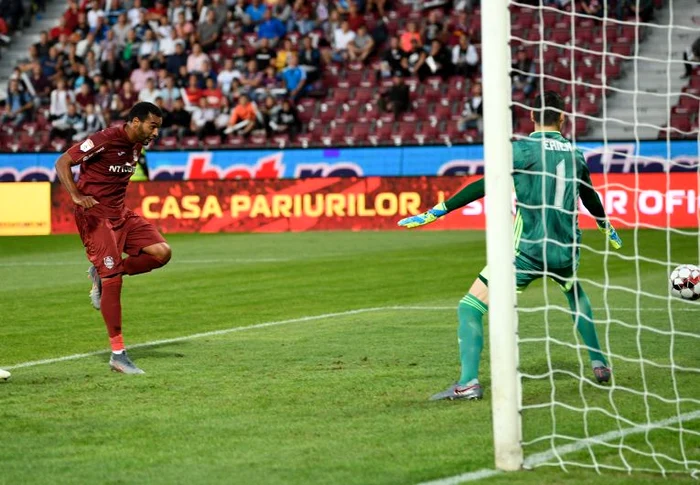 
    Omrani a reusit o triplă în victoria cu Astana, din Liga CampionilorFOTO: Sportpictures.eu  