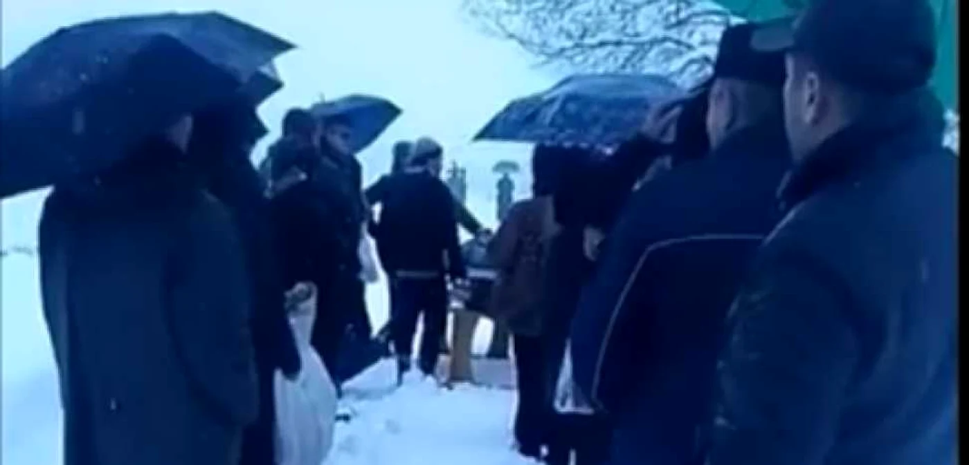 Înmormântarea a avut loc în satul Iaşi Gorj