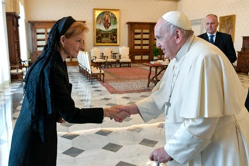 Majestatea Sa Margareta l-a întâlnit pe Papa Francisc la Vatican
