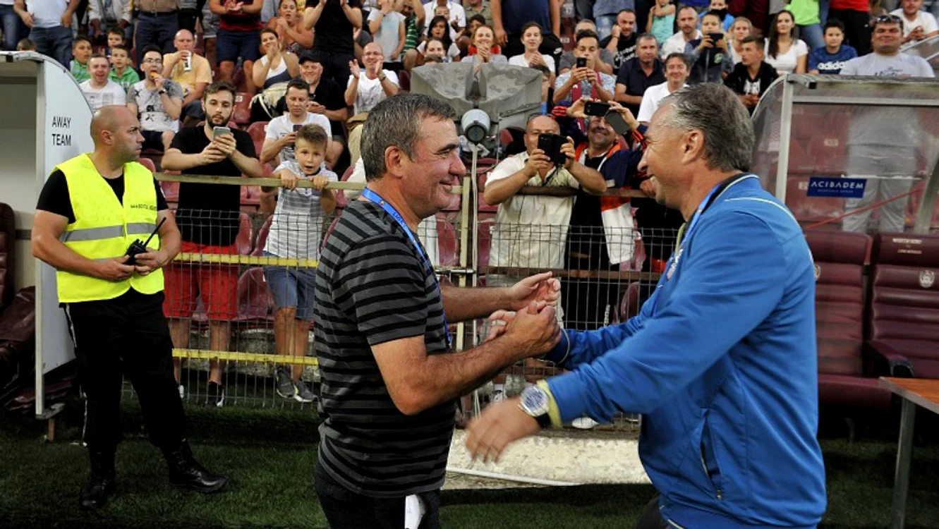 
    Gică Hagi şi Dan Petrescu  