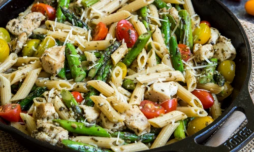 1 pasta cu sos pesto rosii uscate si sparanghel jpg jpeg