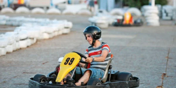 VIDEO Kartingul, un sport de fiţe pe litoral