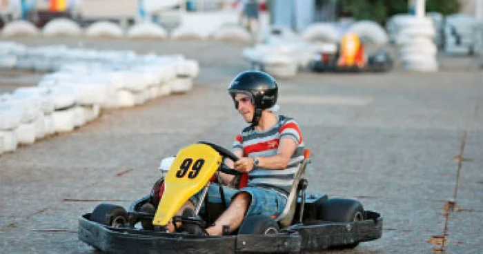 VIDEO Kartingul, un sport de fiţe pe litoral