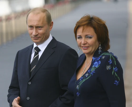 3 Vladimir Putin, Ludmila Putina GettyImages 71455117 jpeg