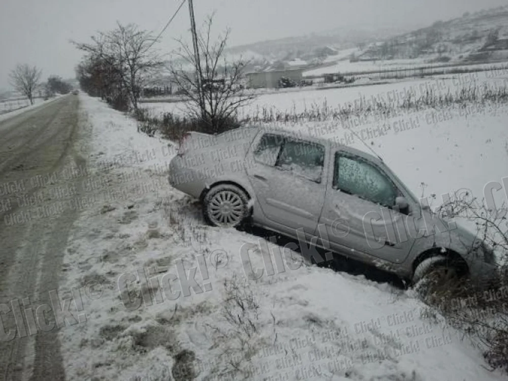 Iarna în România, coşmarul şoferilor, bucuria copiilor.