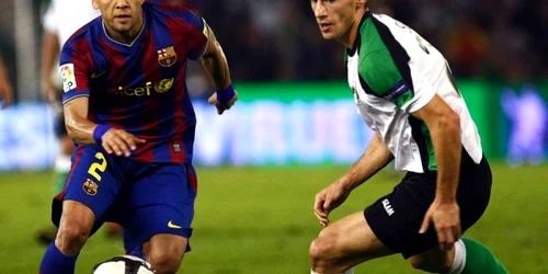 După ce a înfruntat echipe ca Barcelona, Sepsi (dreapta) revine în Liga I