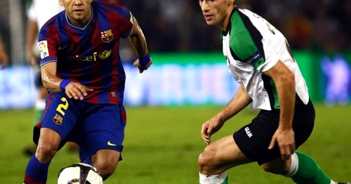 După ce a înfruntat echipe ca Barcelona, Sepsi (dreapta) revine în Liga I