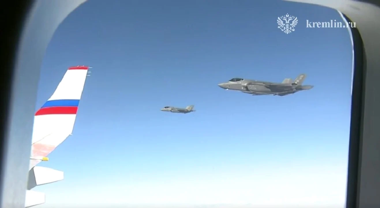 Avioane F-35 americane au escortat aeronava lui Putin la plecarea din Alaska FOTO: Captură video