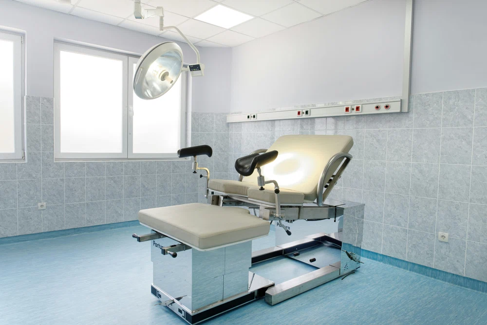 Experiența unei tinere cu avortul medicamentos, subiect de dezbatere pe internet