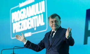 Lansarea oficială a programului prezidenţial al candidatului Alianţei electorale 'România Înainte', Crin Antonescu, în București, 9 aprilie 2025  Inquam Photos  George Călin (8) jpg