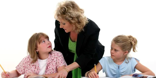 Educatorii vor învaţă cum să se poarte cu copiii cu autism