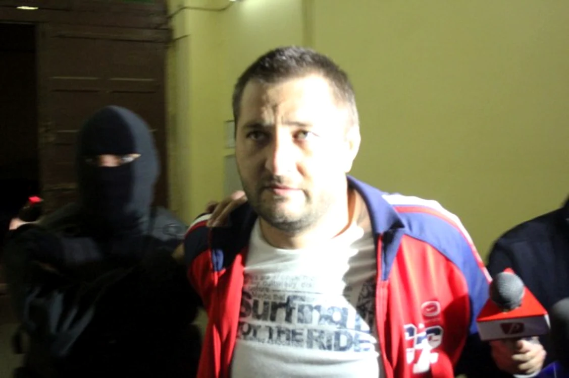
    Şoferul de taxi făcea parte dintr-o reţea de traficanţi de persoane foto: dcnews.ro  