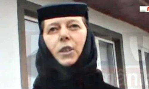 Stareţa  Marina  Roşu jpeg
