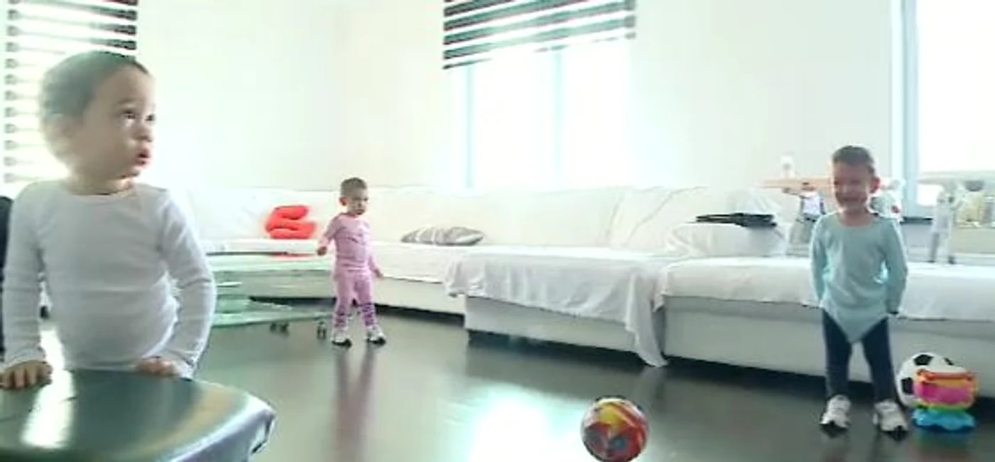 Tripleţii Nicoletei Luciu (fotocaptură: Pro TV