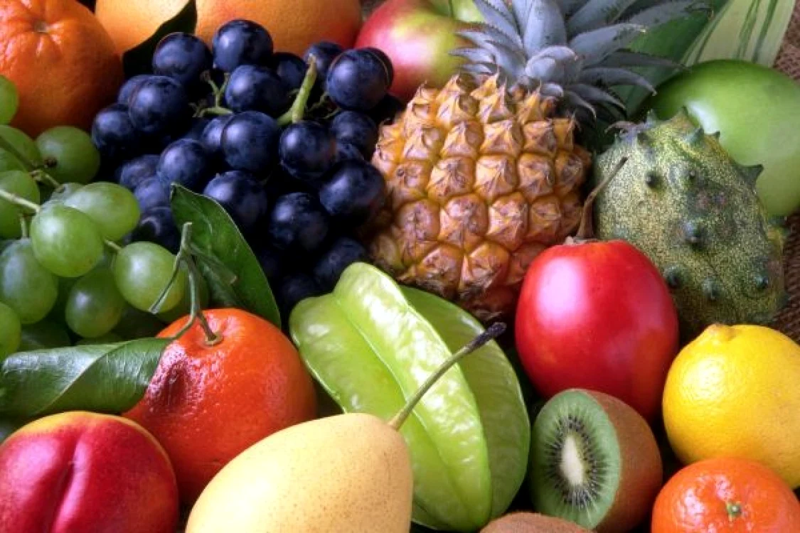 Vitaminele şi mineralele se găsesc mai ales în fructe şi legume