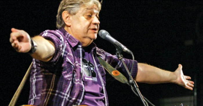 Mircea Vintilă, unul dintre cei mai cunoscuţi  cântăreţi de muzică folk  