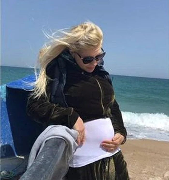 Adina Postelnicu este gravidă