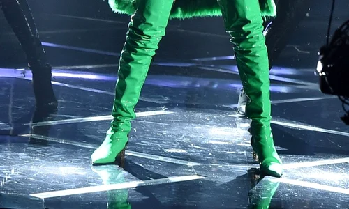 rihanna iheart 468087508 jpeg