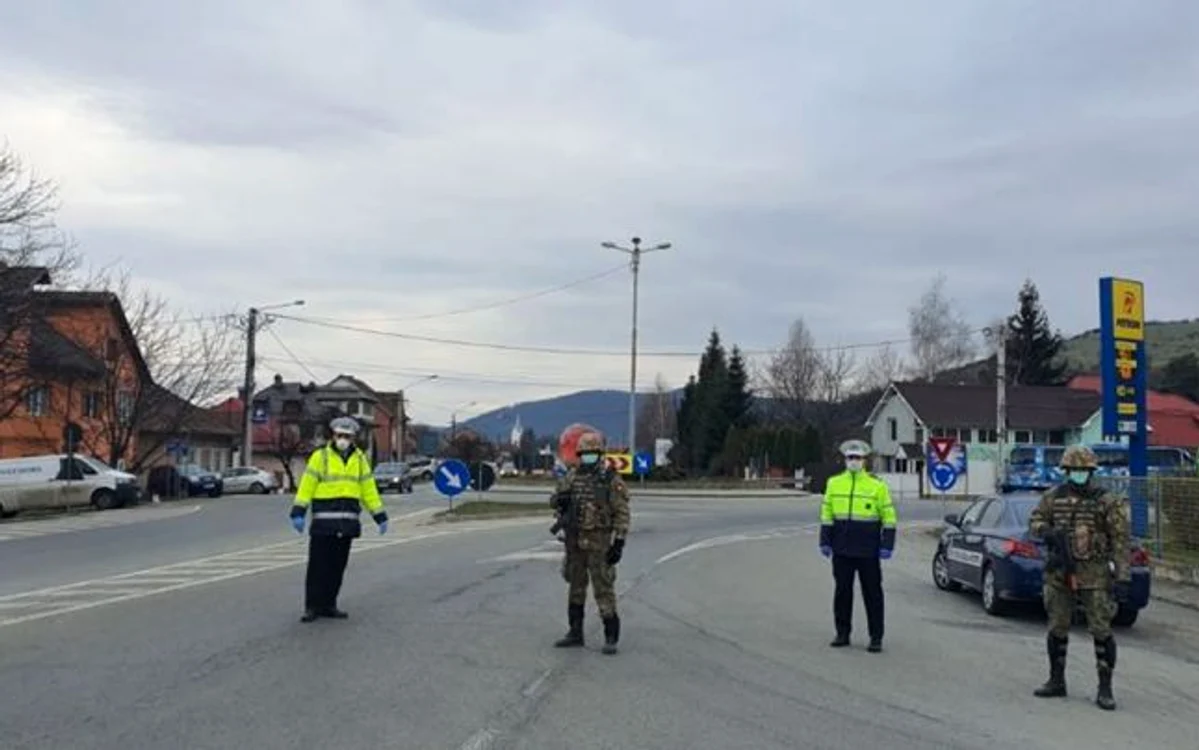 Armata şi Poliţia au ieşit pe străzi                                                     FOTO: Prefectura BN