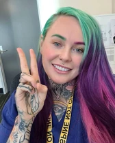 cel mai tatuat medic din lume sarah gray