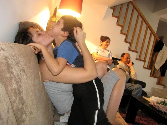 Cristina Şişcanu s-a distrat cu fiul ei vitreg