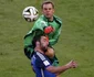 Gonzalo Higuain lovit de Neuer FOTO Reuters