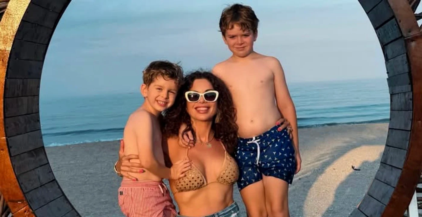 Iasmina și copiii, la Mamaia foto: Facebook 