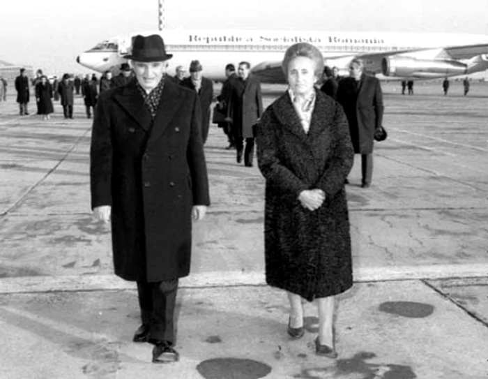 
    "Carpați", avionul cuplului Nicolae și Elena Ceaușescu  