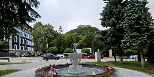 Fântâna cu broaste din Deva  Foto Daniel Guță  ADEVĂRUL (2) jpg