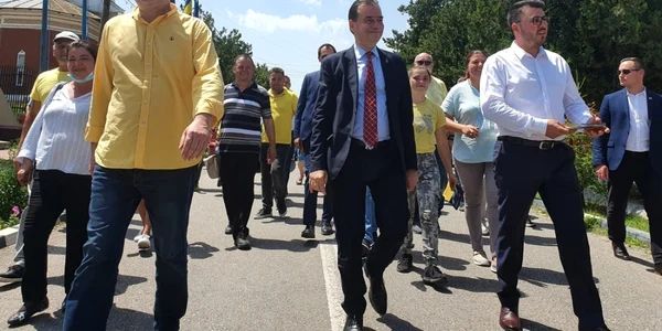 ludovic orban a venit în campanie la deveselu pentru a a-l susţine pe candidatul marius aliman
